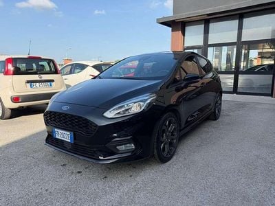 Usata Ford Fiesta ST-Line 120 CV (88 kW) 2018 Nero Utilitaria