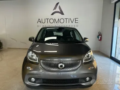 Usata Smart ForFour Passion 90 CV (66 kW) 2017 Grigio Utilitaria