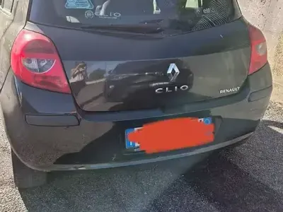 Usata Renault Clio 100 CV (73 kW) 2006 Nero Utilitaria