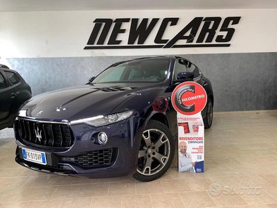 Begagnad Maserati Levante 250 HK (183 kW) 2017 Blå SUV