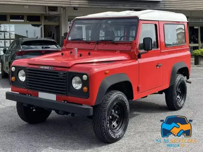 Usata Land Rover Defender 84 CV (61 kW) 1989 Rosso SUV