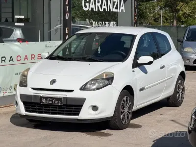 Usata Renault Clio IV 75 CV (55 kW) 2012 Bianco Berlina