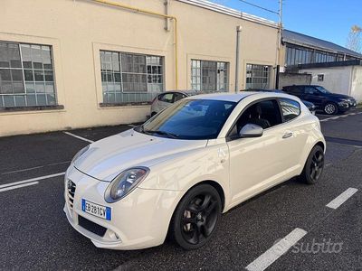 Usata Alfa Romeo MiTo Quadrifoglio Verde 170 CV (125 kW) 2010 Beige Utilitaria