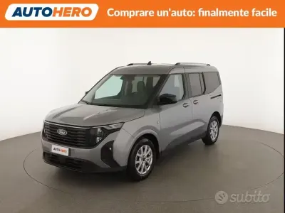 Usata Ford Tourneo Courier Titanium 125 CV (91 kW) 2024 Grigio Monovolume
