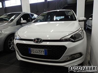 Usata Hyundai i20 Comfort 84 CV (61 kW) 2017 Bianco Berlina