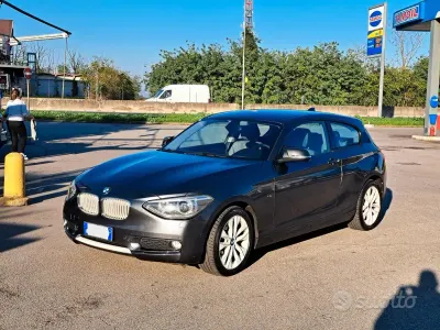 Usata BMW 118 143 CV (105 kW) 2012 Grigio Utilitaria