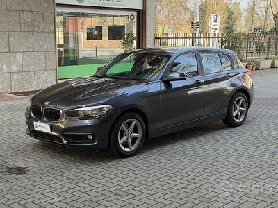 Usata BMW 118 Advantage 150 CV (110 kW) 2018 Grigio Utilitaria