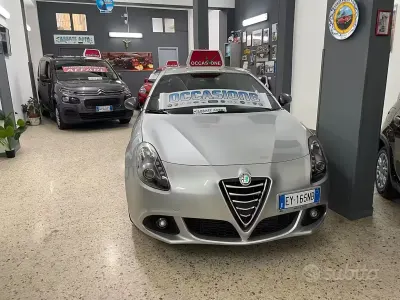 Occasion Alfa Romeo Giulietta Exclusive 175 ch (128 kW) 2015 Gris Citadine