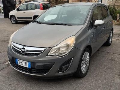 Usata Opel Corsa Cosmo 75 CV (55 kW) 2011 Grigio Utilitaria