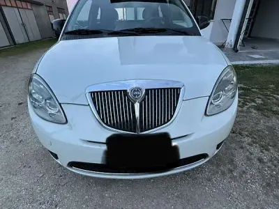 Usata Lancia Ypsilon 60 CV (44 kW) 2011 Utilitaria