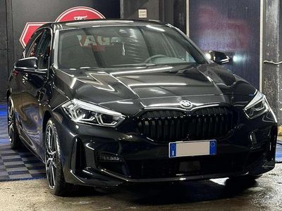 Begagnad BMW 118 M Sport 136 HK (100 kW) 2023 Svart Halvkombi