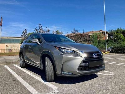 Lexus NX300h