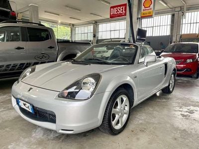 Argento Usata 2001 Toyota MR2 Cabrio | 12.000 €