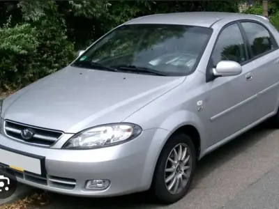 Usata Chevrolet Lacetti SX 94 CV (69 kW) 2005 Argento Berlina