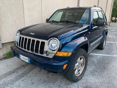 usata Jeep Cherokee 2.8 limited 2005