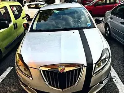 Usata Lancia Delta 120 CV (88 kW) 2008 Argento Utilitaria