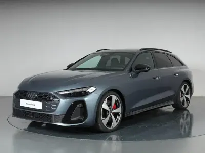Usata Audi A5 S-Line 299 CV (219 kW) 2025 Blu horizon metallizzato Station wagon