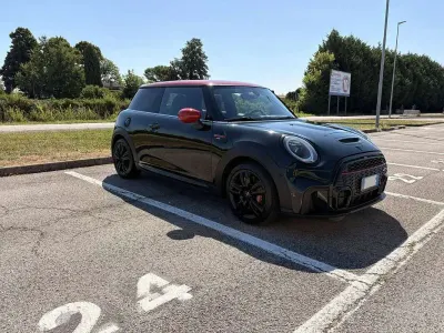 Usata Mini John Cooper Works 231 CV (169 kW) 2021 Verde Utilitaria
