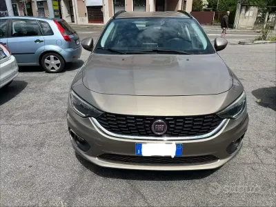 Usata Fiat Tipo Easy 95 CV (69 kW) 2016 Marrone Station wagon