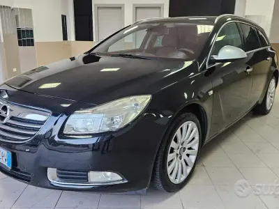 Usata Opel Insignia Cosmo 160 CV (117 kW) 2010 Nero Station wagon