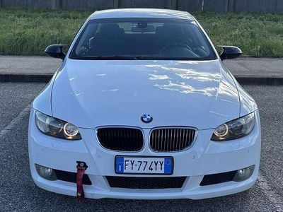 Usata BMW 320 M Sport 177 CV (130 kW) 2007 Bianco Coupé
