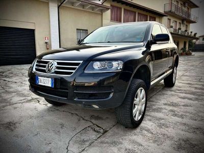 usata VW Touareg 3.0 V6 tdi Exclusive tiptronic dpf