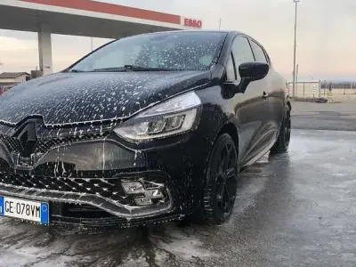 Usata Renault Clio IV R.S. 200 CV (147 kW) 2017 Berlina