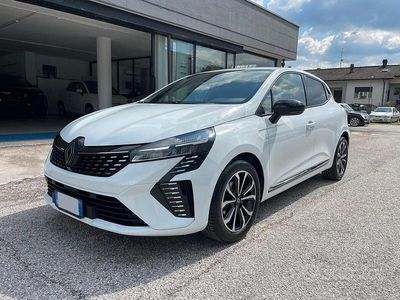 Usata Renault Clio V Techno 91 CV (66 kW) 2024 Bianco Berlina