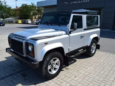 Gebraucht Land Rover Defender 122 PS (89 kW) 2012 Silber SUV