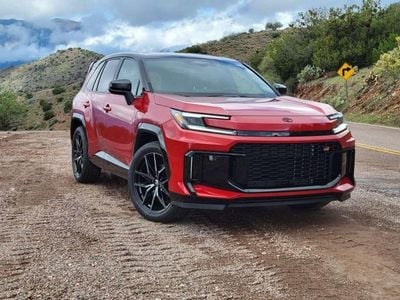 Nuova Toyota RAV4 Hybrid 143 CV (105 kW) 2025 Bianco SUV