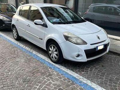 Usata Renault Clio II 75 CV (55 kW) 2010 Berlina