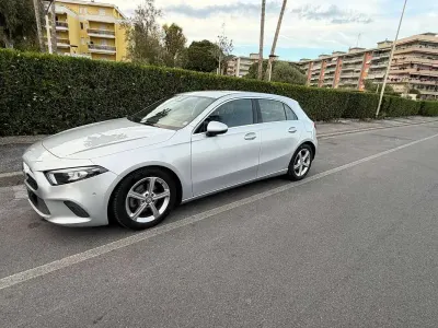 Usata Mercedes A180 Executive 116 CV (85 kW) 2020 Grigio Berlina