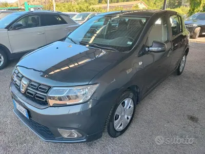 Usata Dacia Sandero Comfort 73 CV (53 kW) 2018 Grigio Berlina