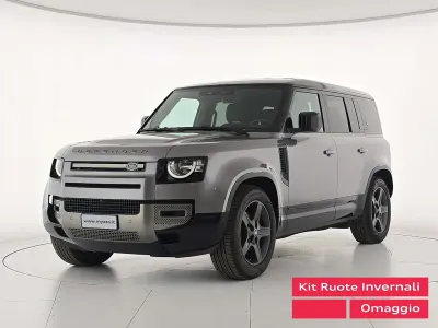Usata Land Rover Defender SE Dynamic 249 CV (183 kW) 2021 Argento SUV
