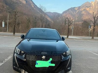 Usata Peugeot 208 GT-line 2019 Nero Utilitaria
