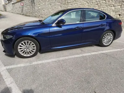Używany Alfa Romeo Giulia Business 179 KM (131 kW) 2016 Niebieski Sedan/Limuzyna