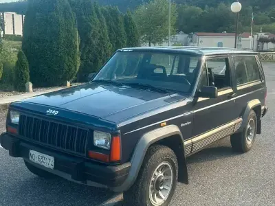 Usata Jeep Cherokee 80 CV (58 kW) 1988 SUV