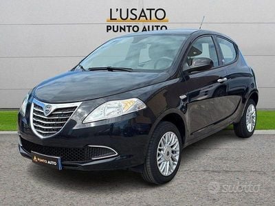 Usata Lancia Ypsilon Gold 85 CV (62 kW) 2014 Nero Utilitaria