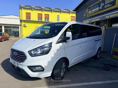 Usata Ford Tourneo 131 CV (96 kW) 2019 Bianco Monovolume