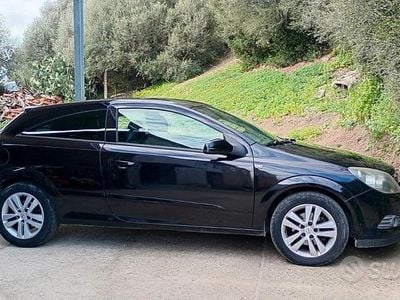 Usata Opel Astra GTC 2007 Berlina