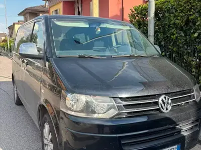 Usata VW Multivan 140 CV (102 kW) 2010 Bluazzurro Monovolume