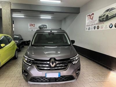 Usata Renault Kangoo 95 CV (69 kW) 2022 Grigio Monovolume