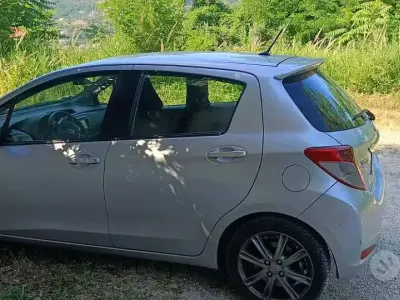 Usata Toyota Yaris 2012 Grigio Utilitaria