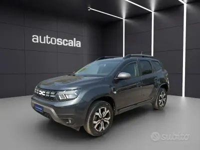 Usata Dacia Duster Journey 101 CV (74 kW) 2023 Grigio SUV
