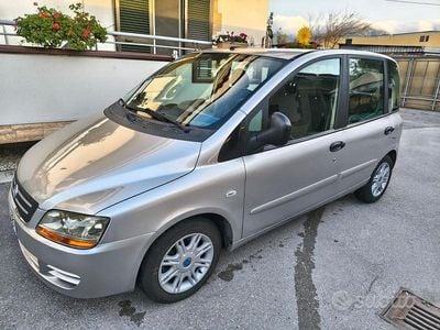 Usata Fiat Multipla Dynamic 120 CV (88 kW) 2006 Grigio Monovolume