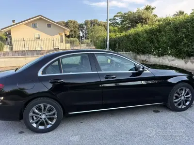Usata Mercedes C200 136 CV (100 kW) 2016 Nero Berlina