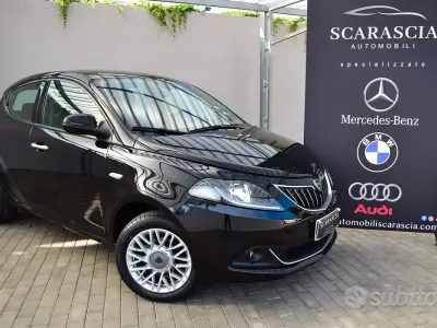 Usata Lancia Ypsilon Gold 69 CV (50 kW) 2023 Nero Utilitaria