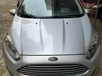 Usata Ford Fiesta Titanium 95 CV (69 kW) 2015 Grigio Utilitaria