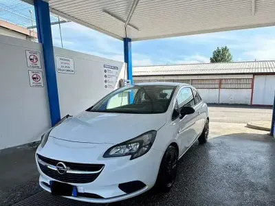 Usata Opel Corsa 90 CV (66 kW) 2015 Utilitaria