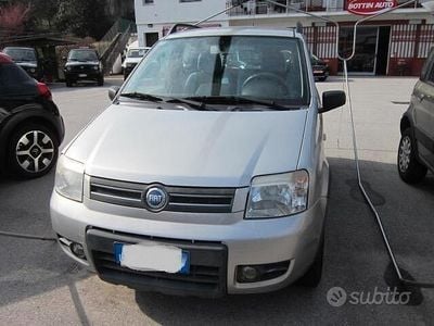 Usata Fiat Panda 4x4 Climbing 59 CV (43 kW) 2007 Grigio Utilitaria